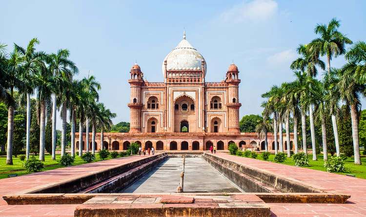 Safdarjung Tomb