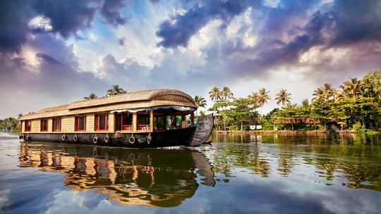 15 Best Places to Visit in Kerala in December - {{year}} (Photos)