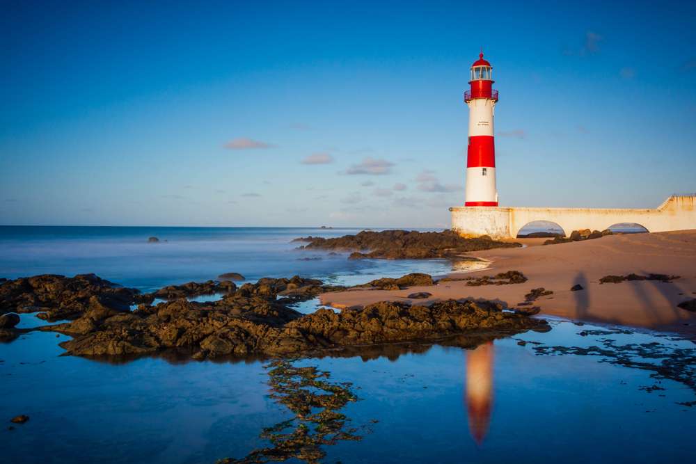 Capture the Splendid View of Lighthouse Beach