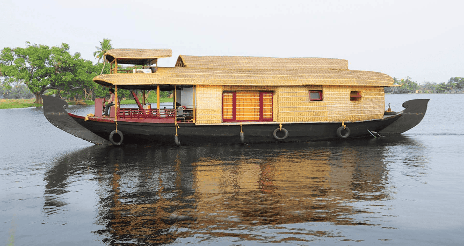 Johnney's Houseboat Honeymoon Package
