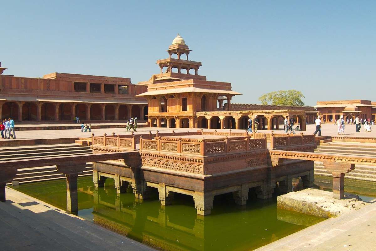 Explore The Sandstone City- Fatehpur Sikri