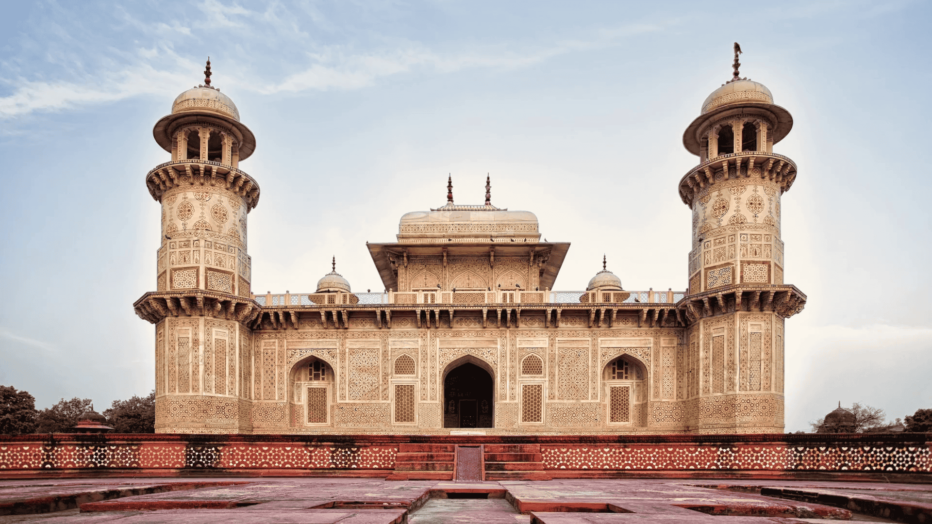 Witness The Historically Rich- Itimad-Ud-Daulah