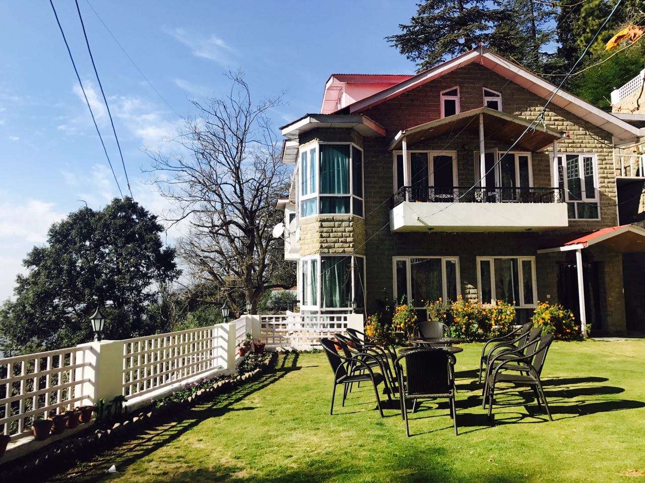 Whispering Pine Homestay