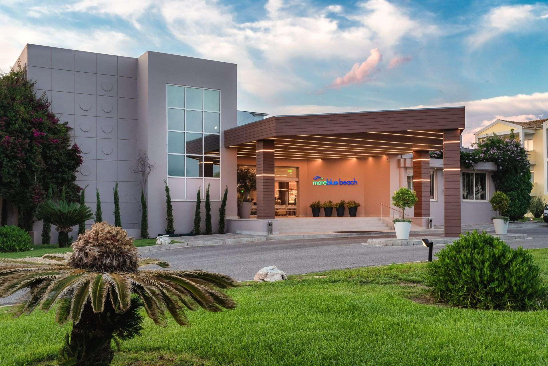 Mare Blu Beach Resort