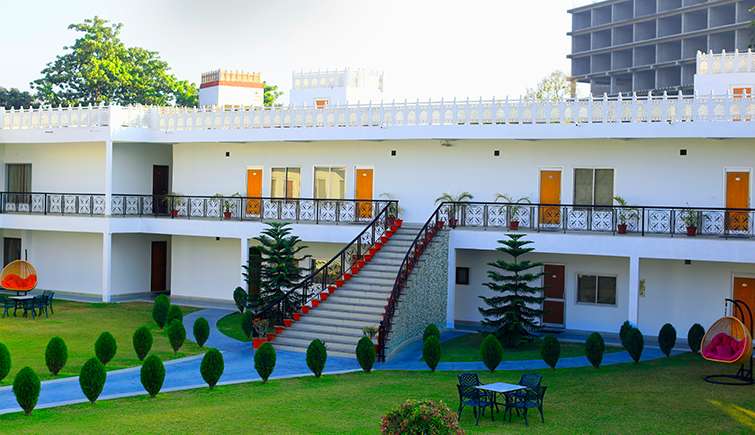 Aapno Ghar Resort