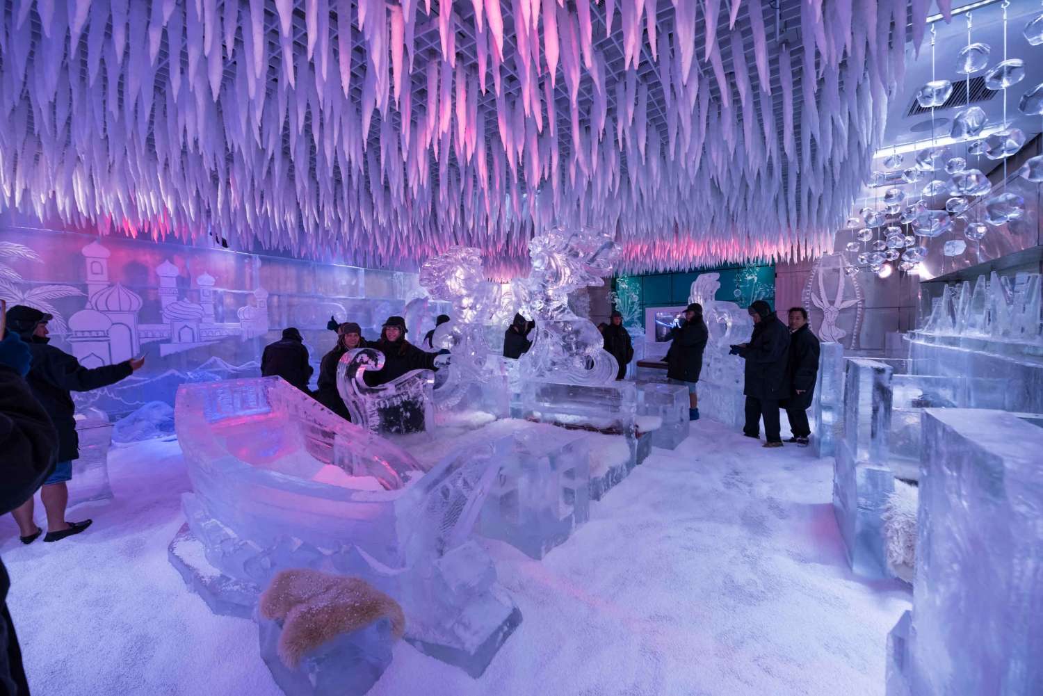 Chillout Ice Lounge