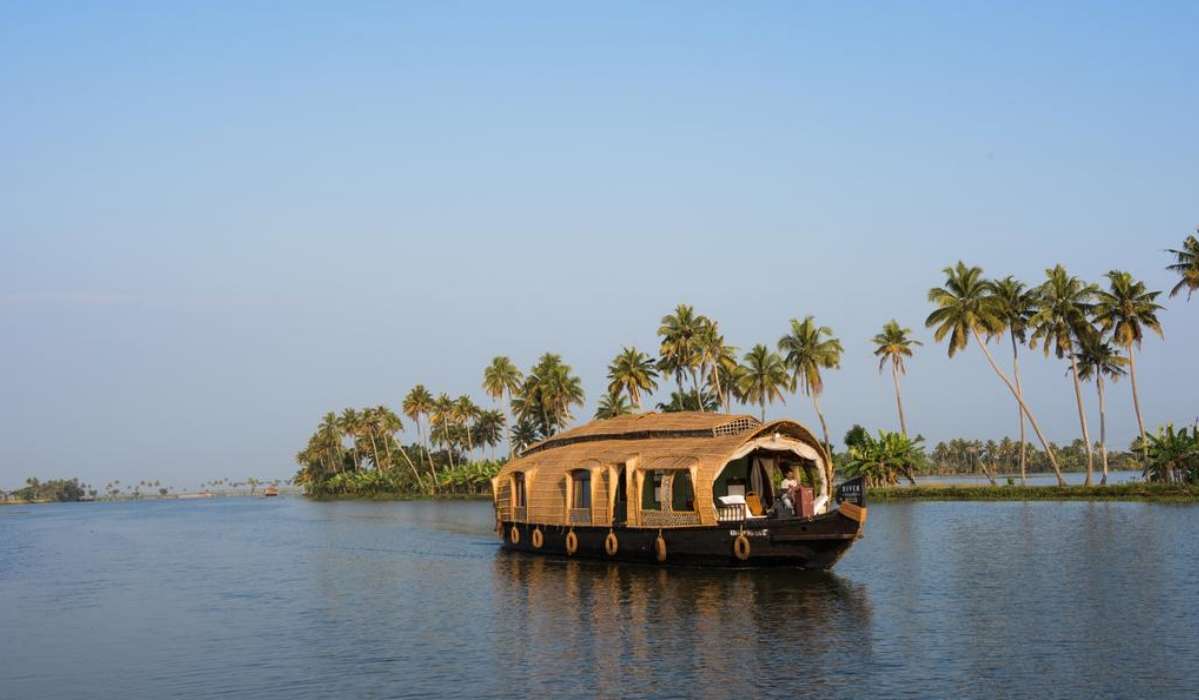 Eco Trails Houseboats