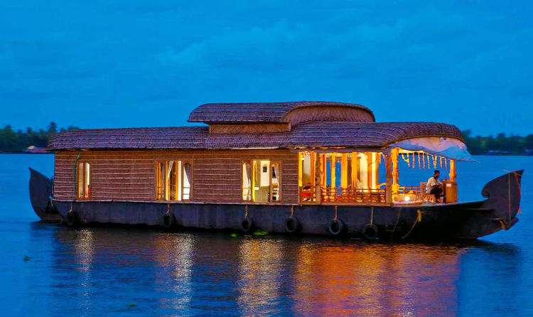 Backwater Retreat Houseboats