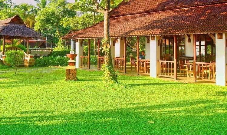 Punnamada Backwater Resort