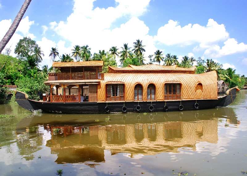 Amrutham Houseboats