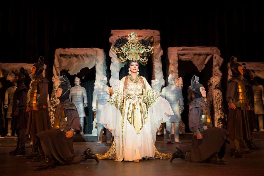 Watch Pattaya Cabaret Show