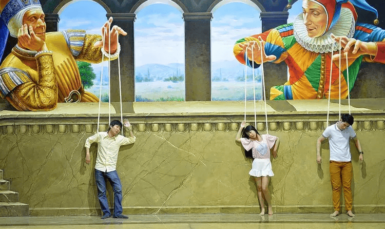 Visit Art in Paradise