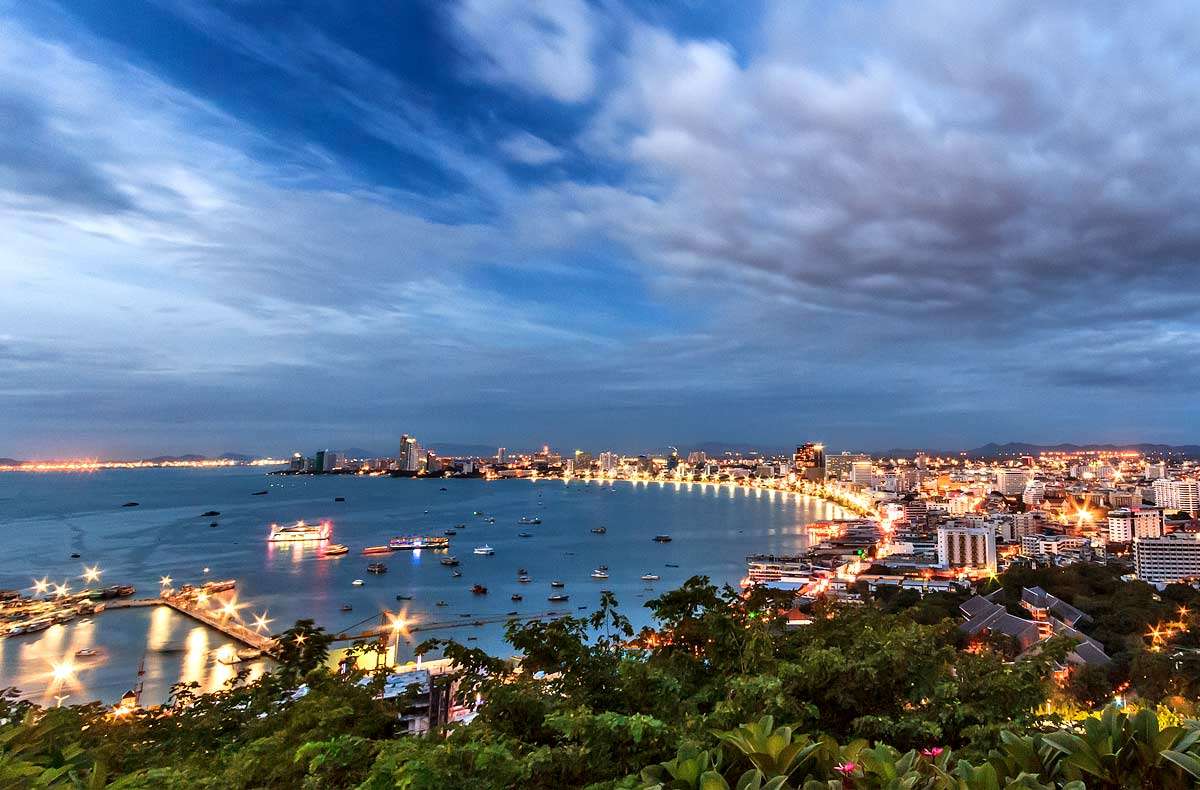 Watch the Sunset from Pattaya Viewpoint