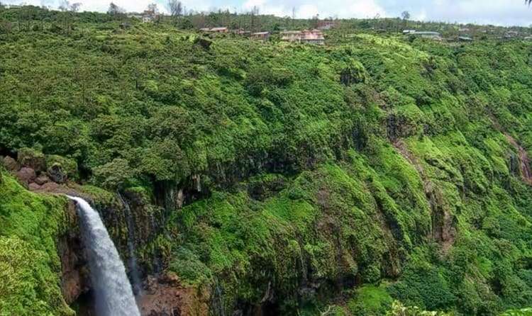 Lingmala Waterfalls (116 Km from Pune)