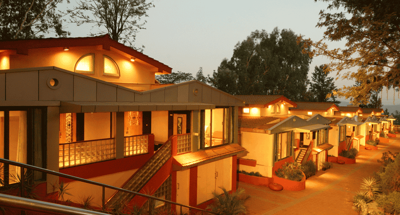 Summer Plaza Retreat