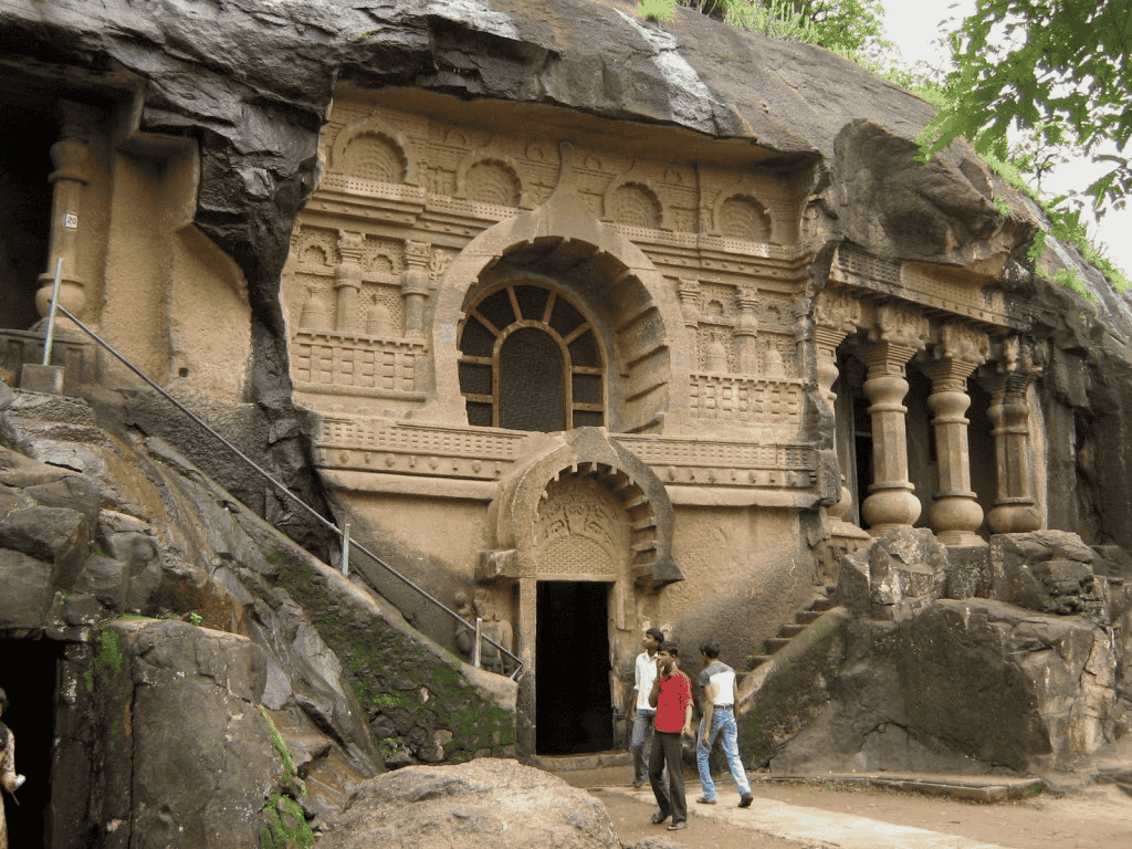 Chambharlena Caves