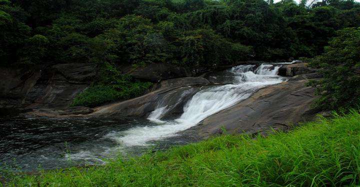 Arippara Waterfall