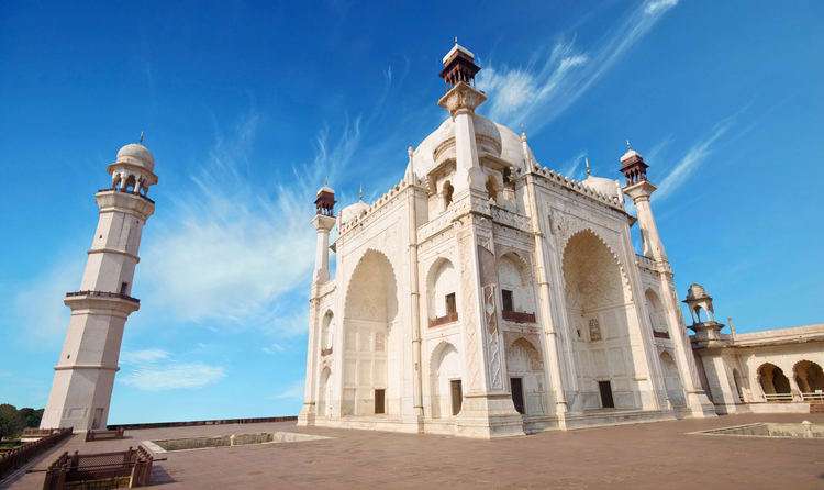 Witness Bibi-Ka-Maqbara