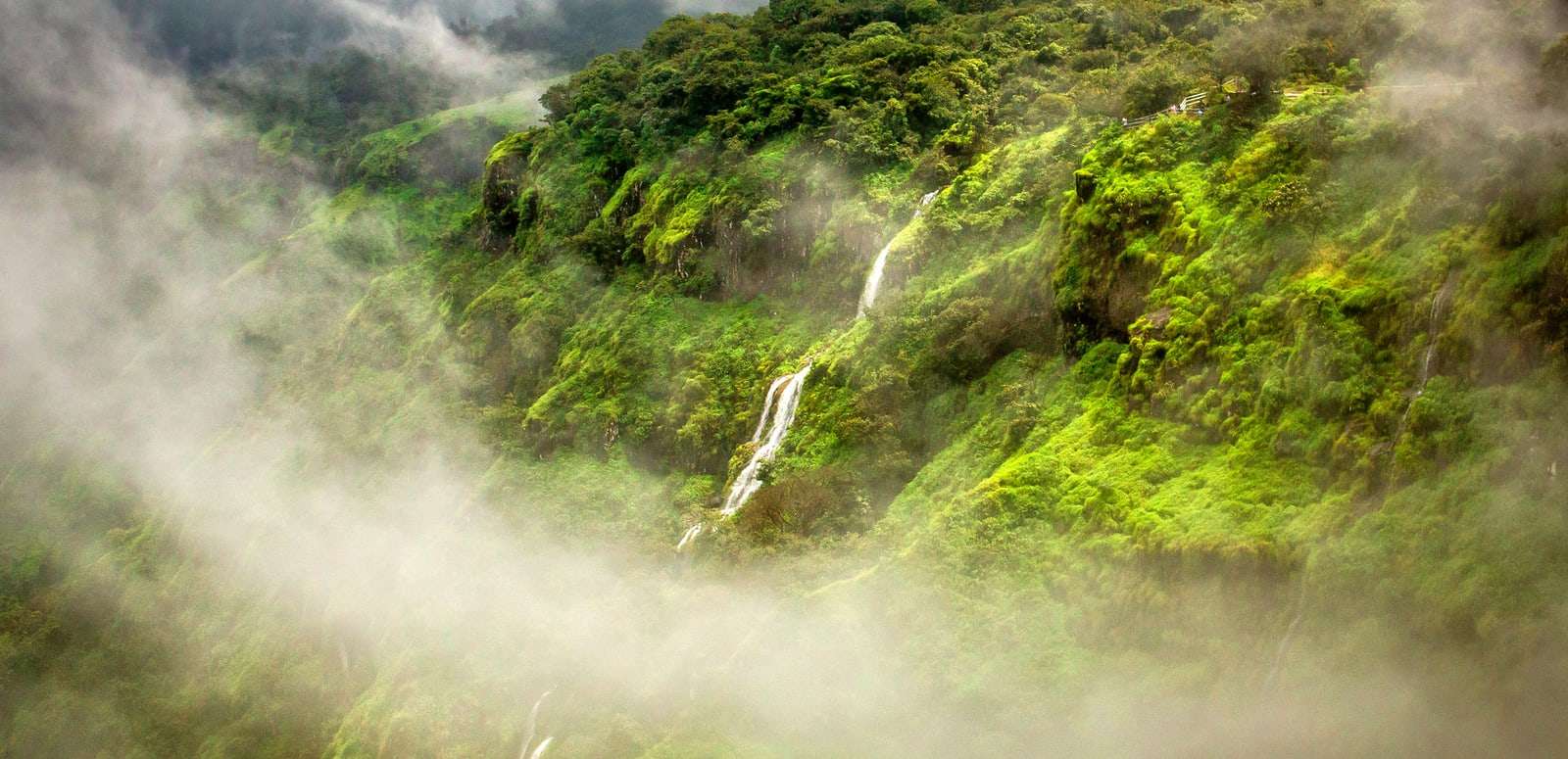Panchgani (243 Km from Mumbai)
