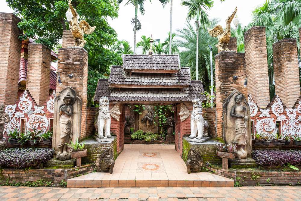 Visit Oub Kham Museum