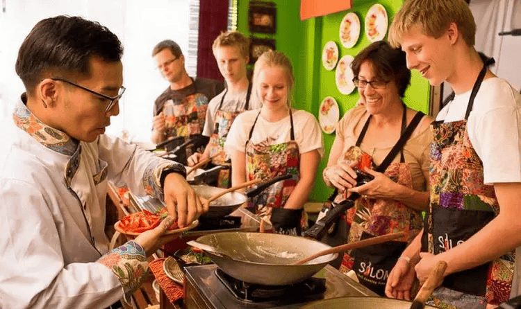 Take a Thai Cookery Lesson