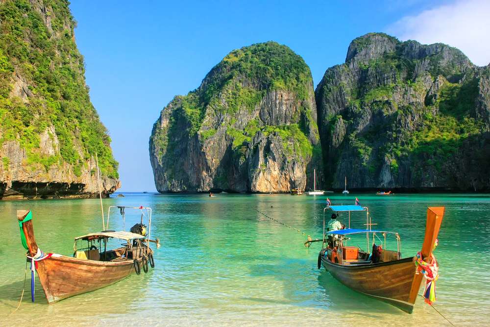 Go on Phi Phi Island Tour