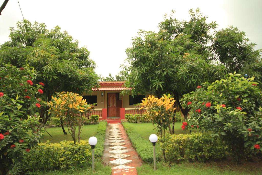 JenJon Karjat Holiday Farm