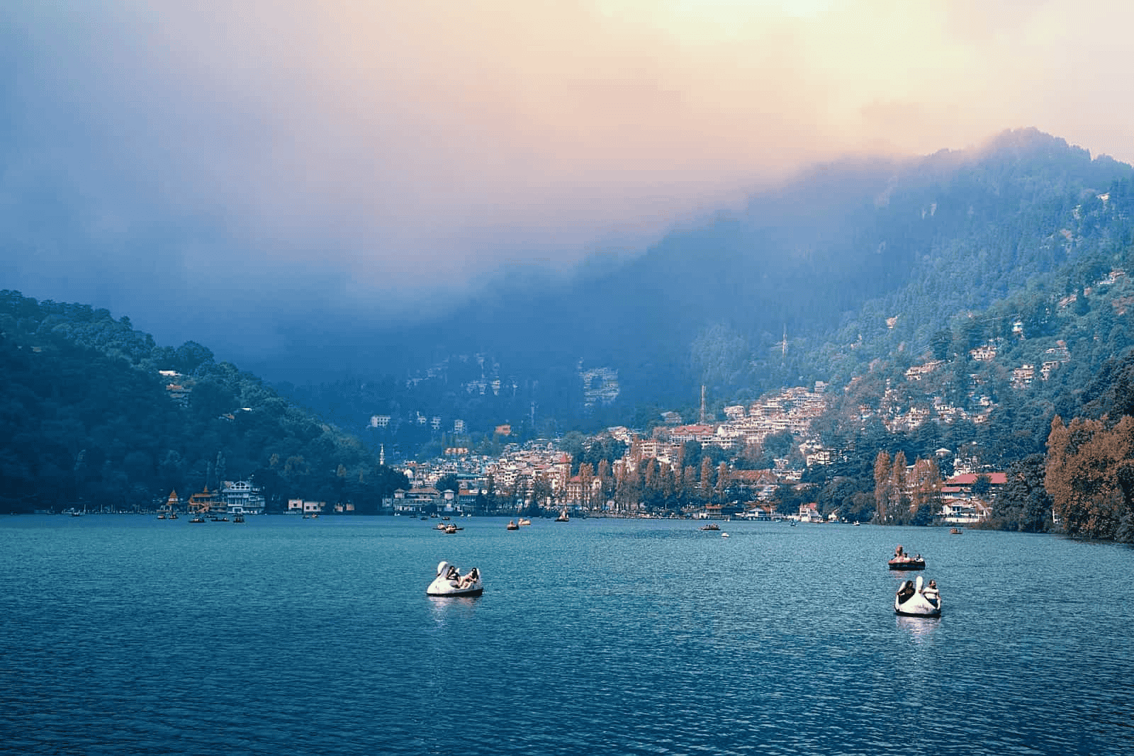 Nainital (331 Km from Delhi)
