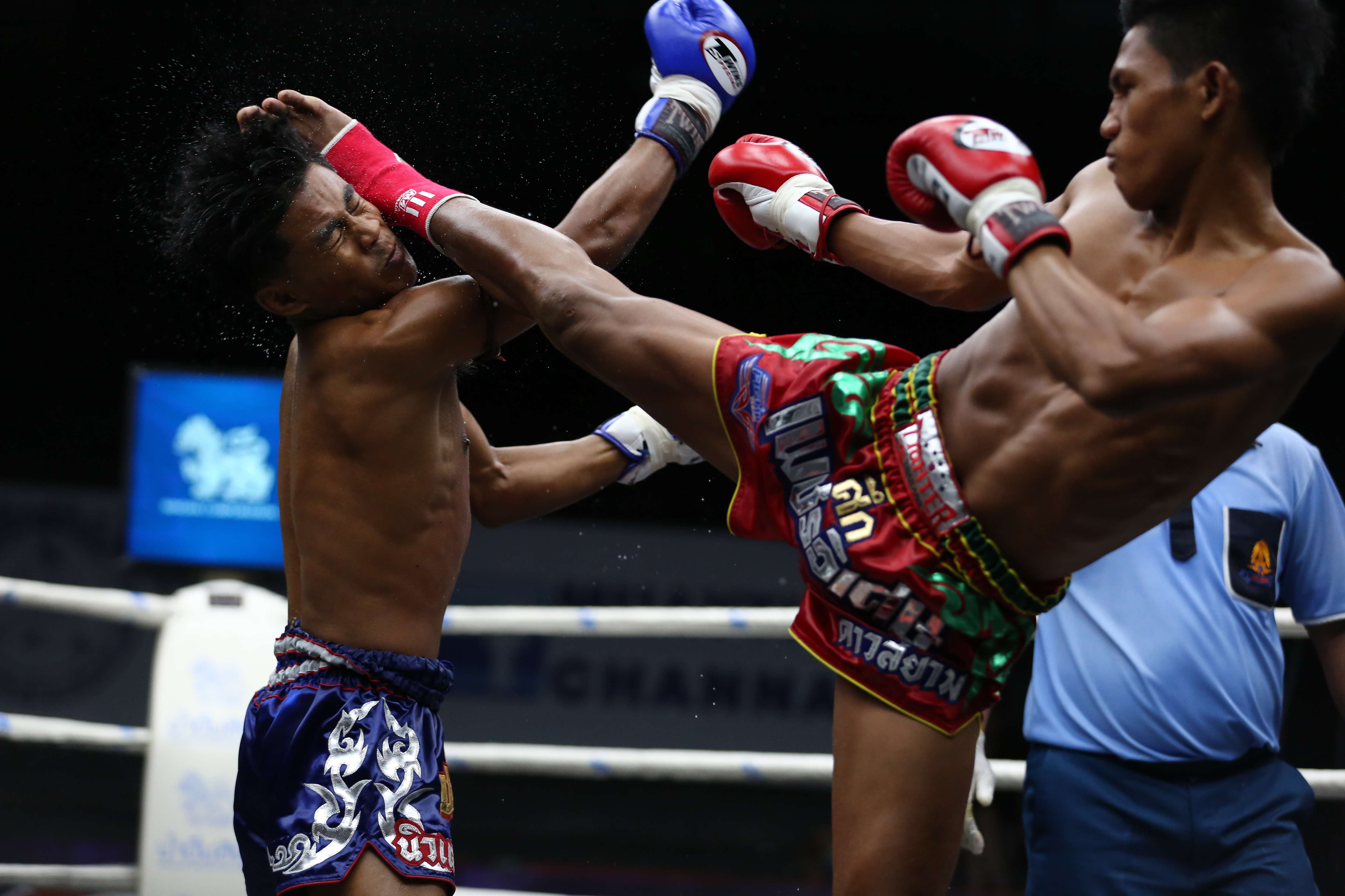 Enjoy an Action-Packed Muay Thai Boxing Match