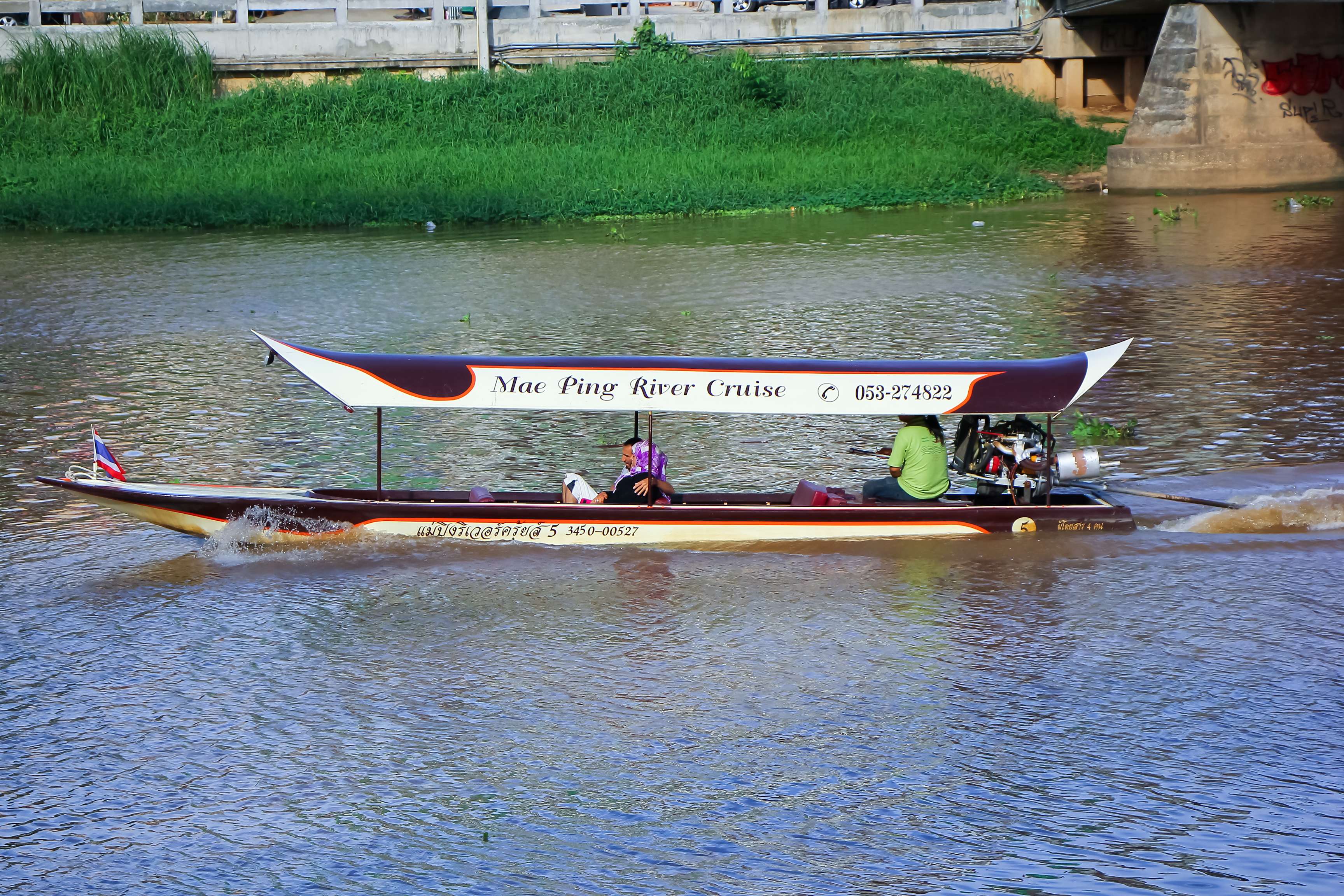 Take an Unforgettable Boat Trip On The Mae Ping River