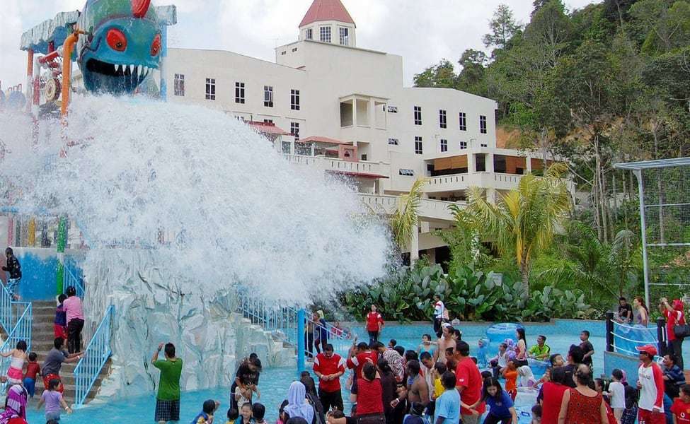 Bukit Gambang Water Park 