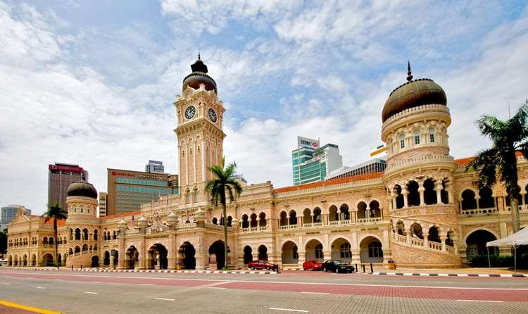 Take a Tour to Sultan Abdul Samad Building