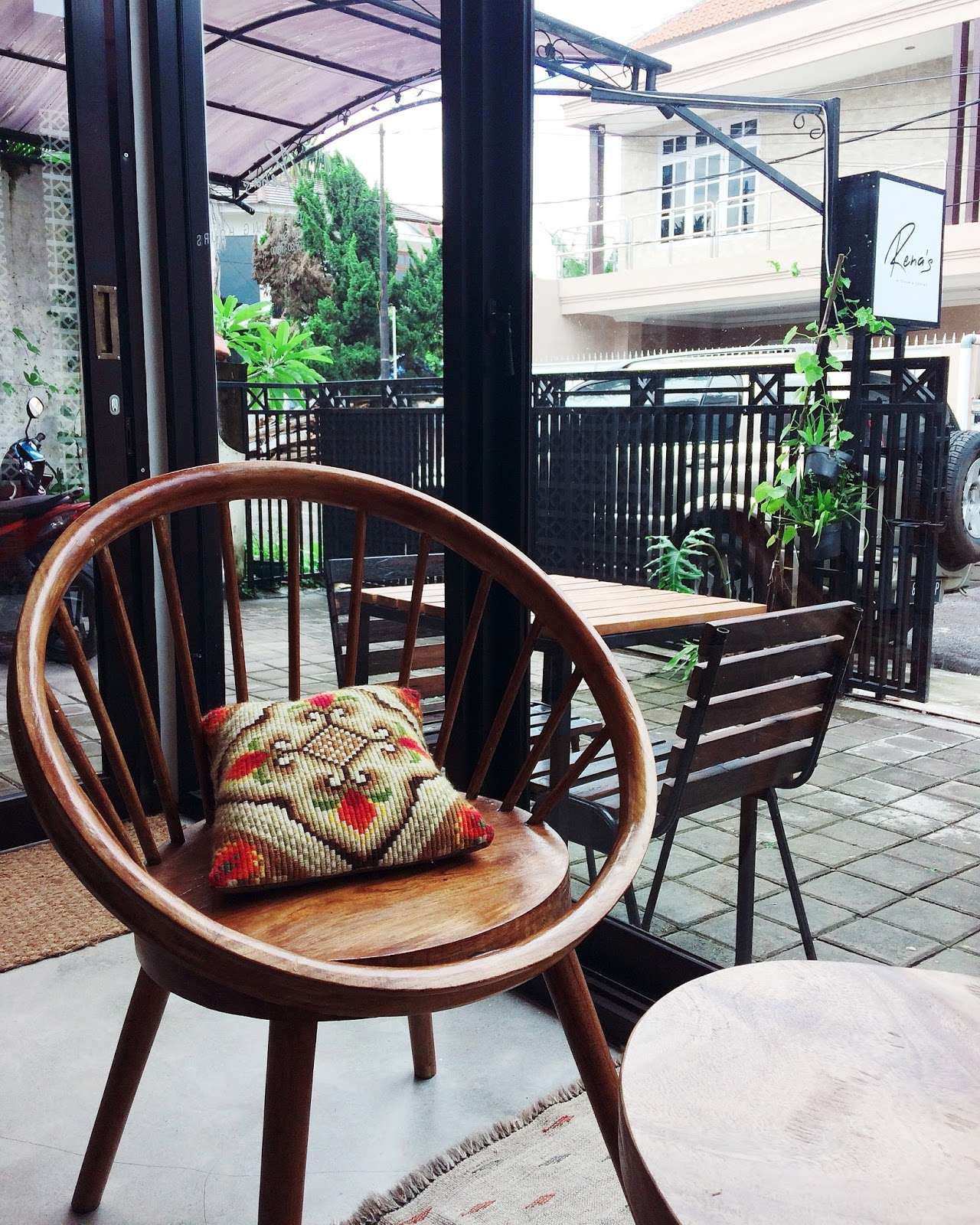 Rena's Kitchen & Coffee