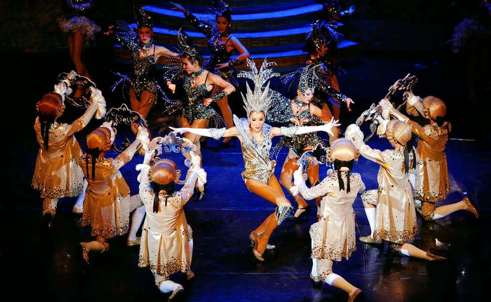  Surprise Your Beloved with Tiffany’s Cabaret Show