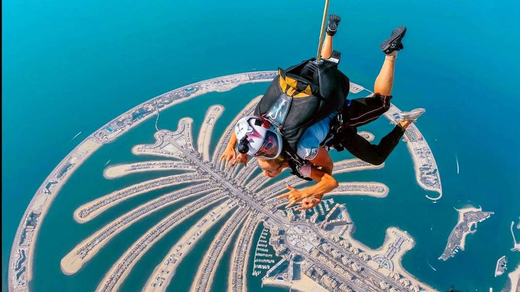 Skydiving in Dubai