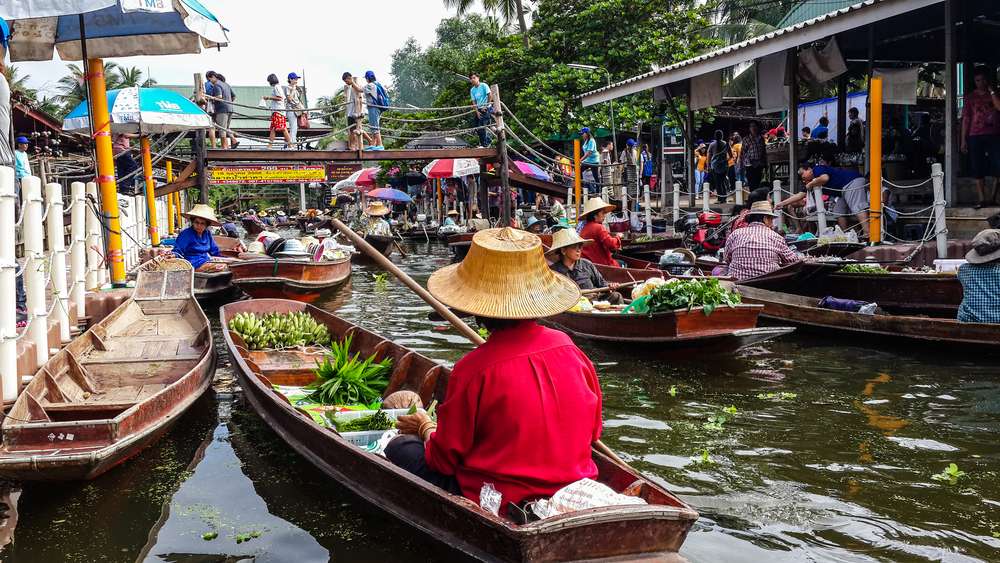 Tha Kha Floating Market