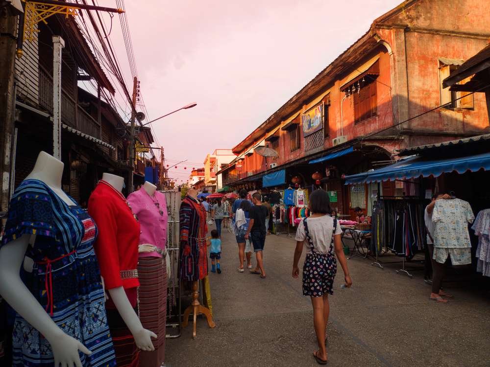 Kad Kong Ta Street Market