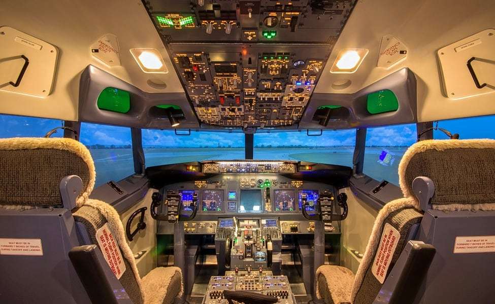 Fly an Airplane With Flight Simulator