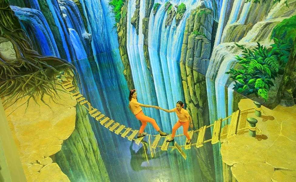 Art in Paradise Museum