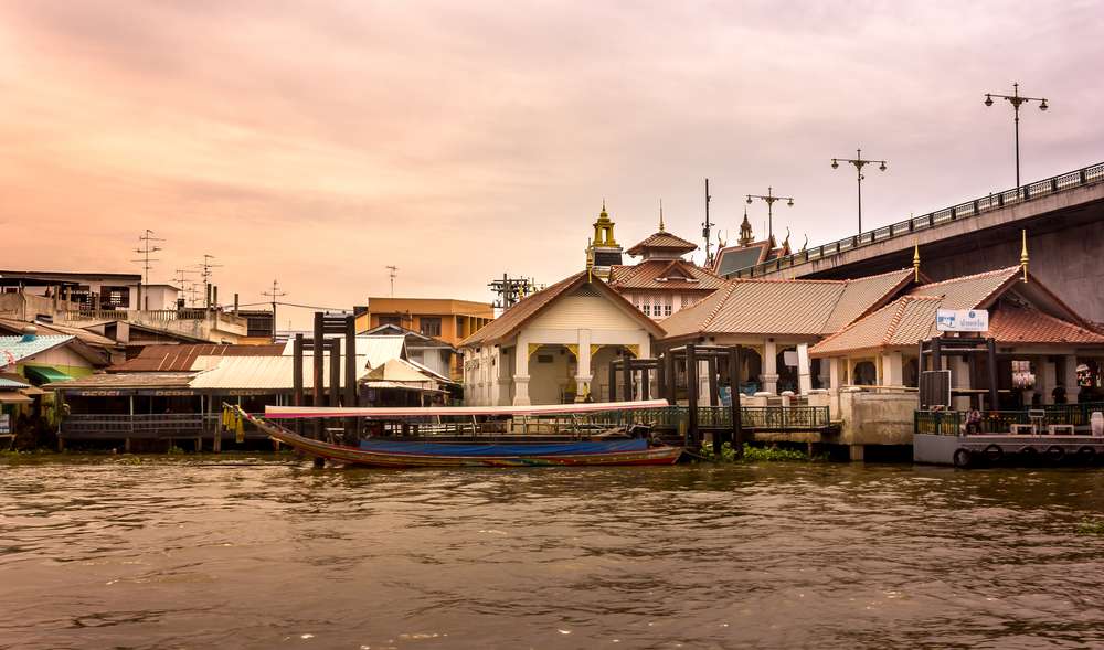 Explore an Island in the Chao Phraya River