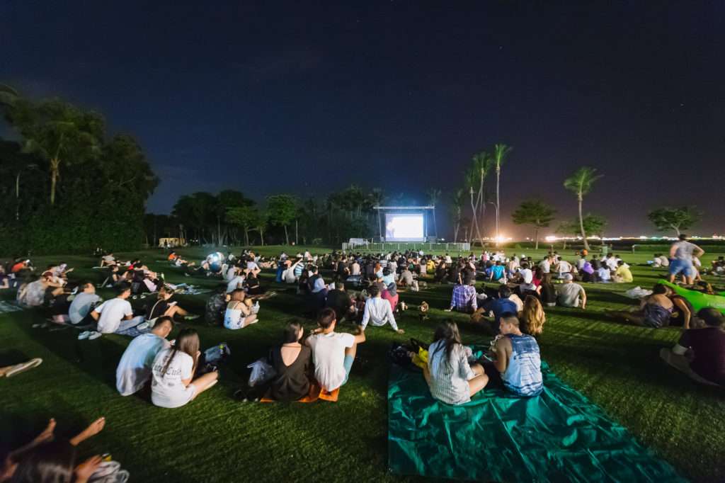 Watch Free Movies Under the Stars and Clouds