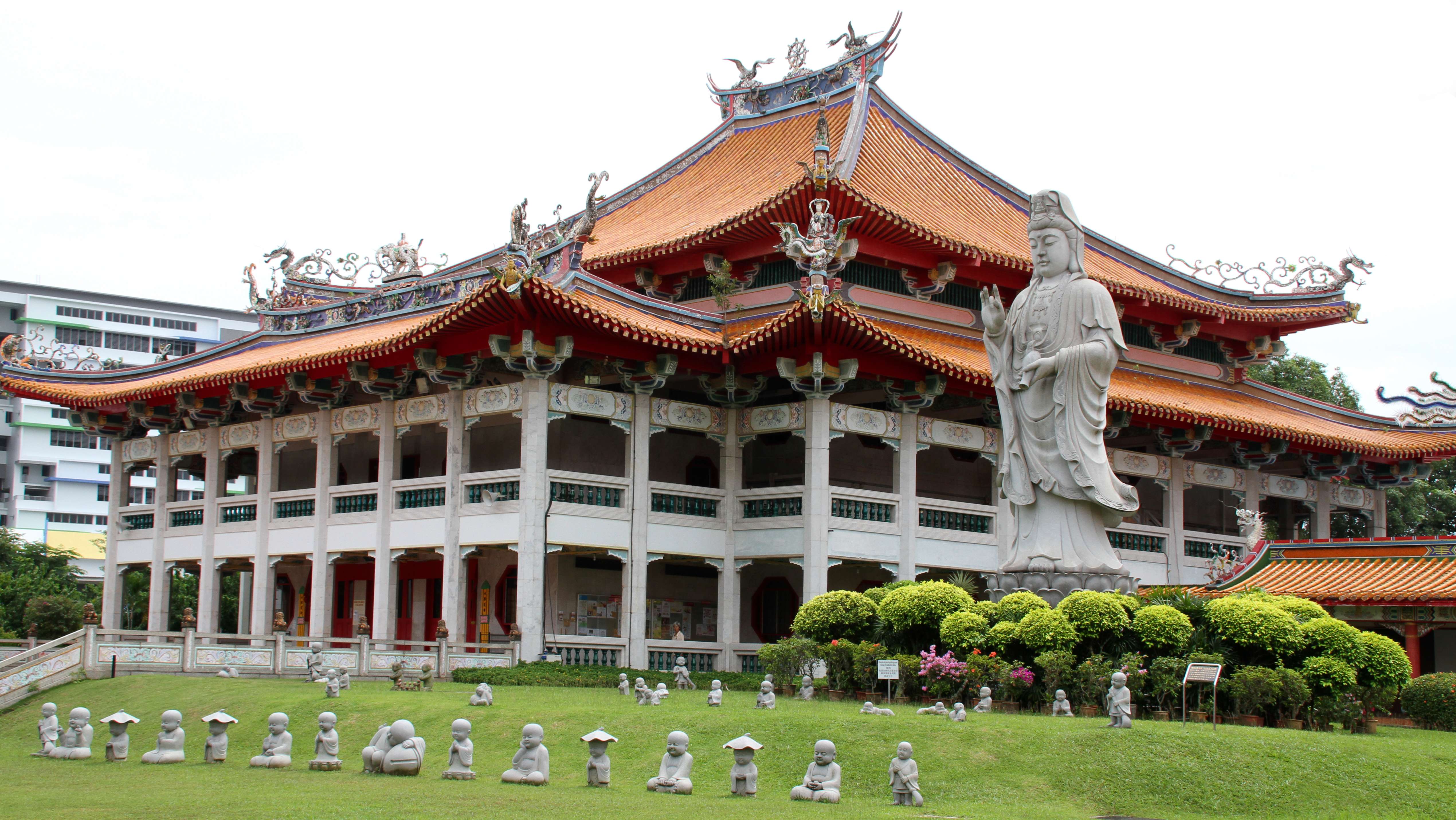 Explore the Serenity of Kong Meng San Phor Kark See Monastery