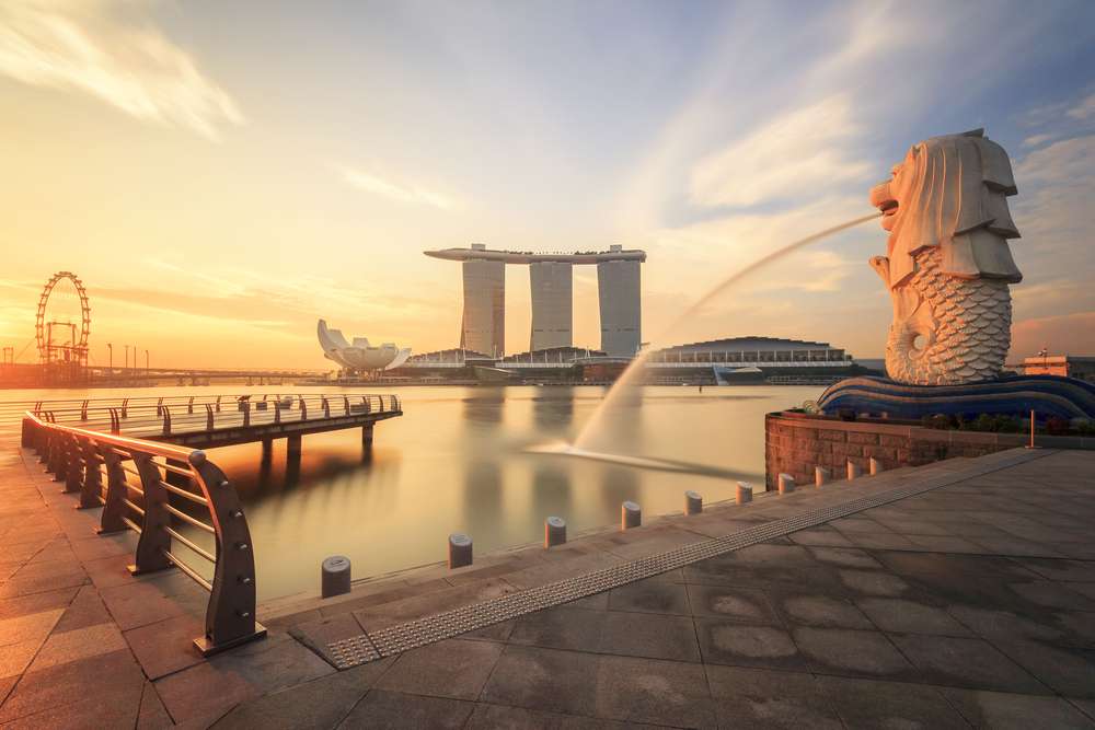 Explore Iconic Waterfront Landmark: Merlion Park
