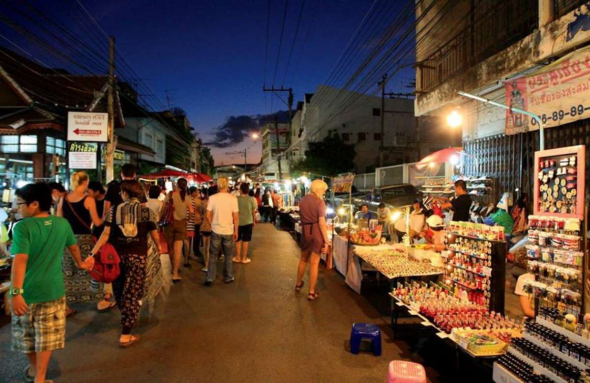 Walking Street Chiang Rai