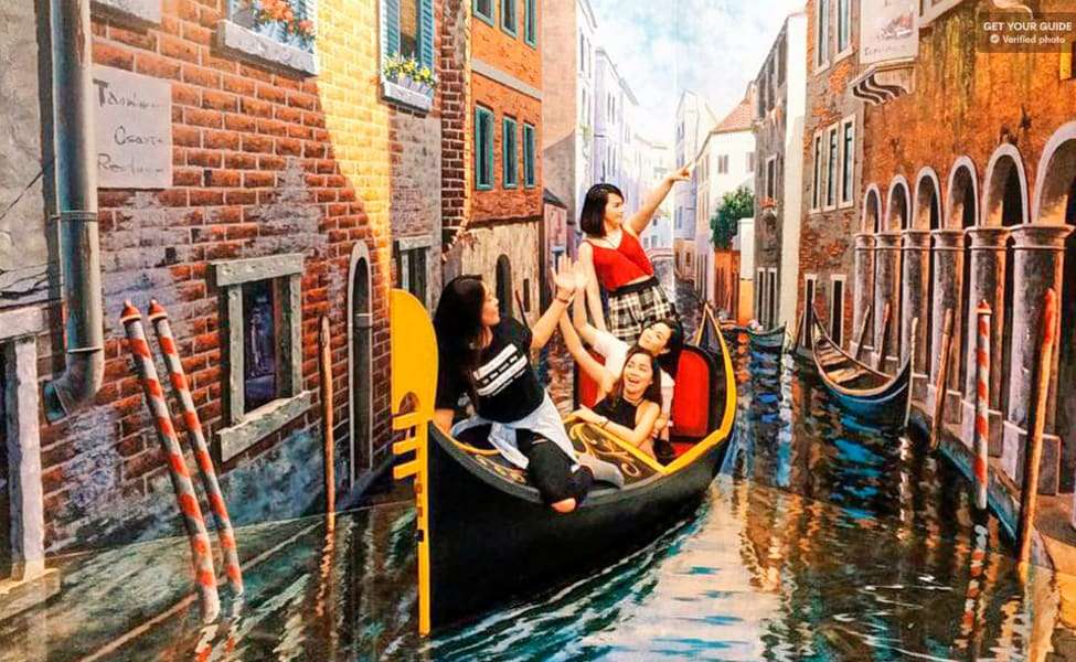 Art in Paradise Museum