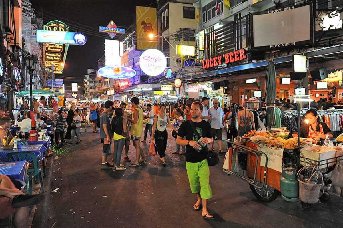 Sukhumvit Soi 38 Night Food Market