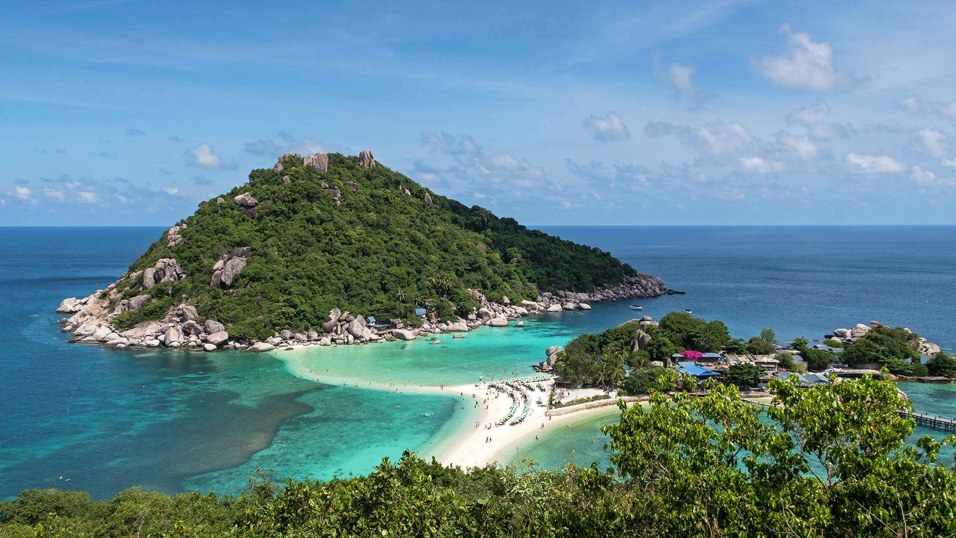 Nang Yuan Island Beach