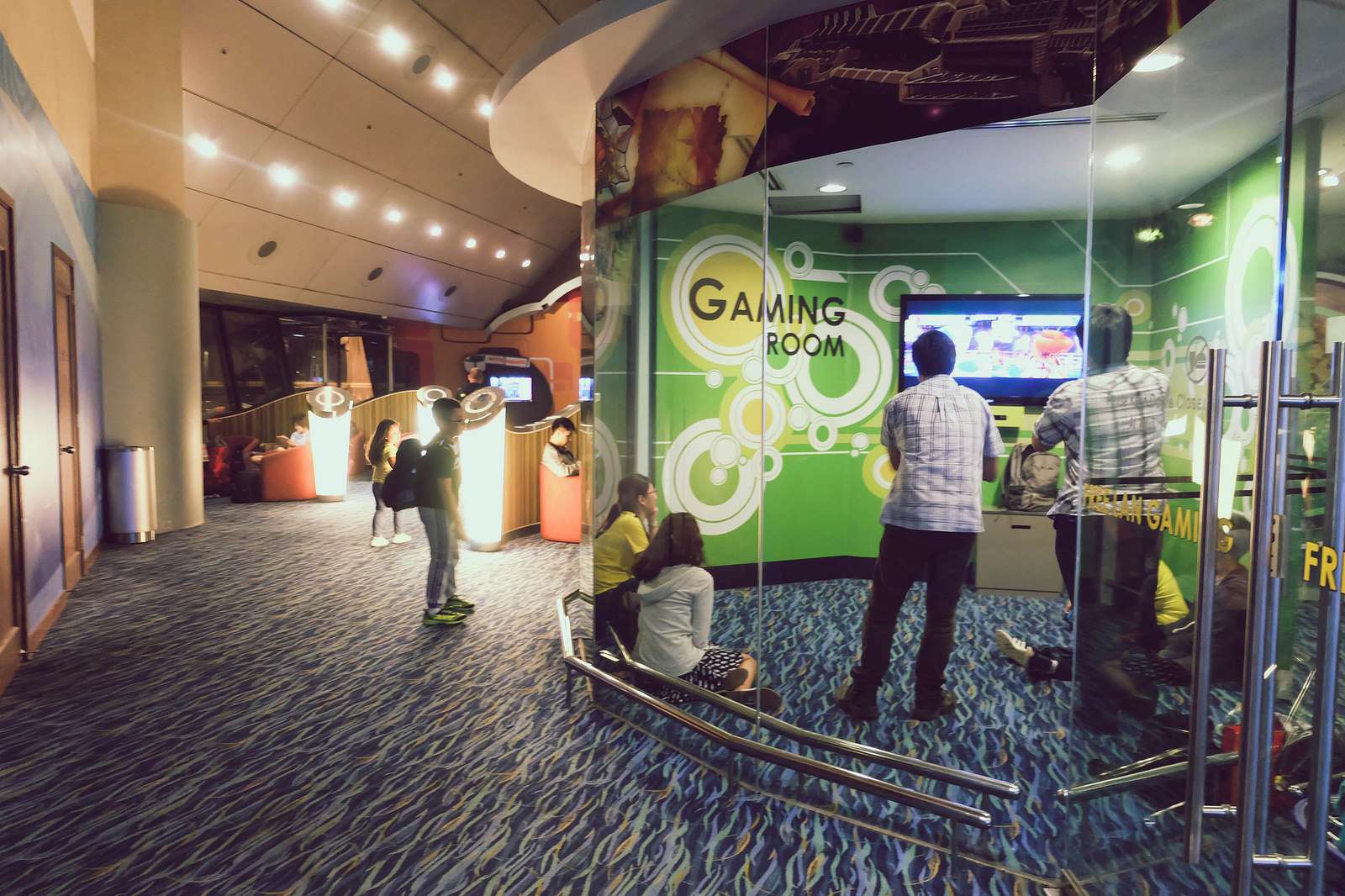 Play Games at the Entertainment Deck 