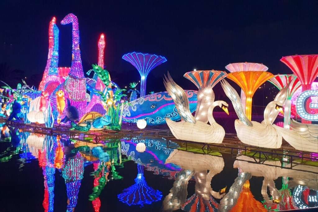 Dubai Garden Glow