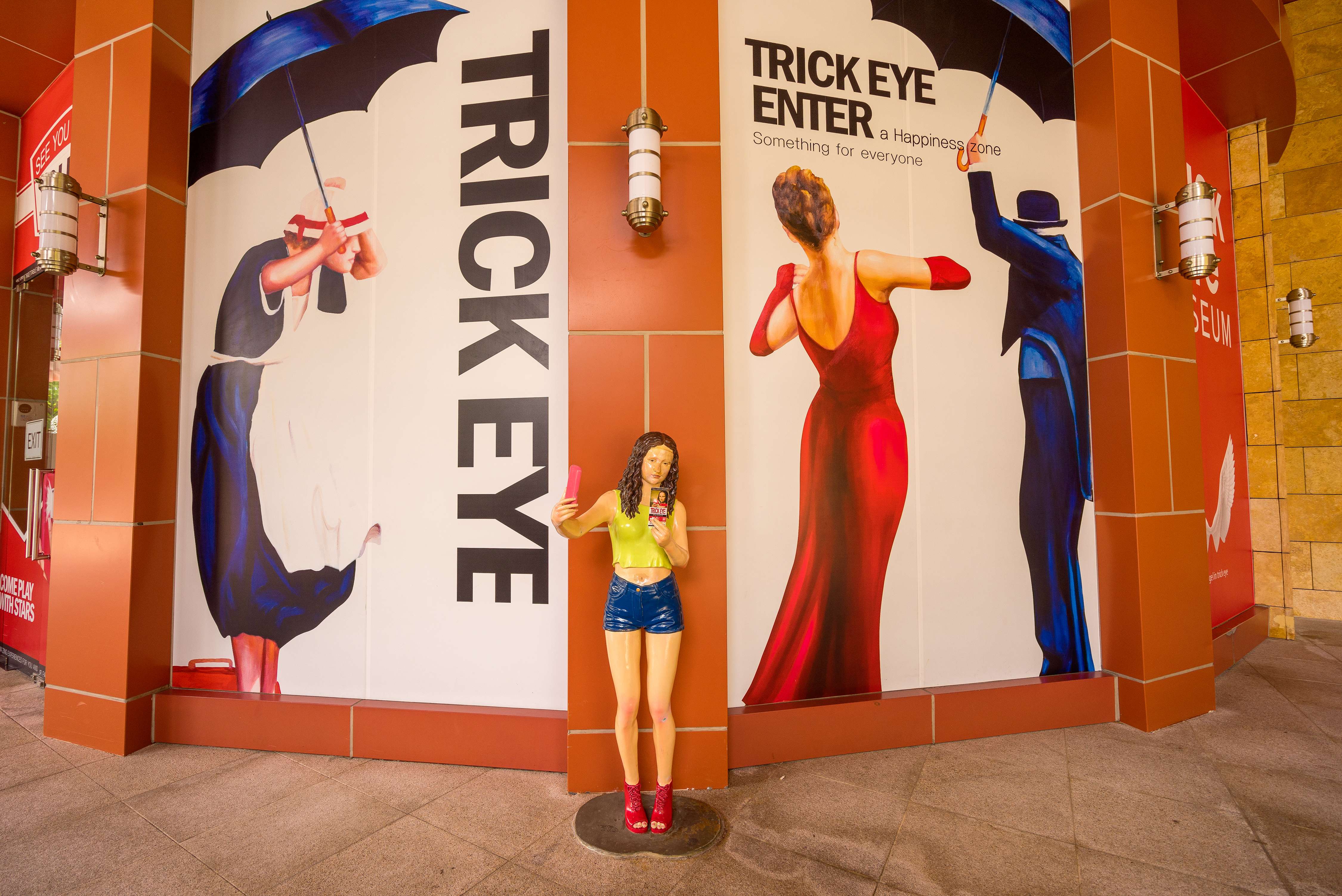 Click Pictures at the Trick Eye Museum